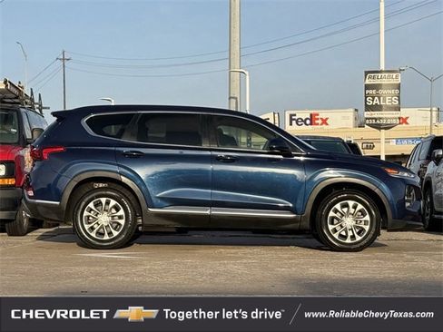Used 2019 Hyundai Santa Fe SE image 6