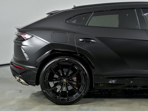 Used 2022 Lamborghini Urus AWD/4WD image 13