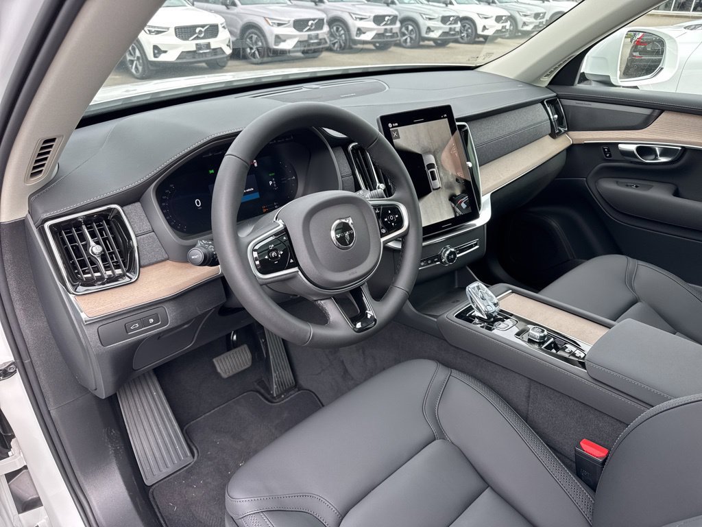 New 2026 Volvo XC90 T8 Plus w/ Protection Package AWD/4WD image 12