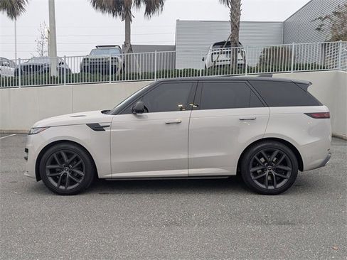 Used 2024 Land Rover Range Rover Sport Dynamic SE image 9