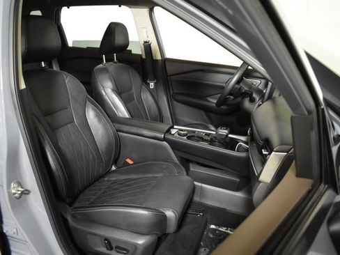 Certified 2023 Nissan Rogue Platinum w/ Platinum Premium Package image 35