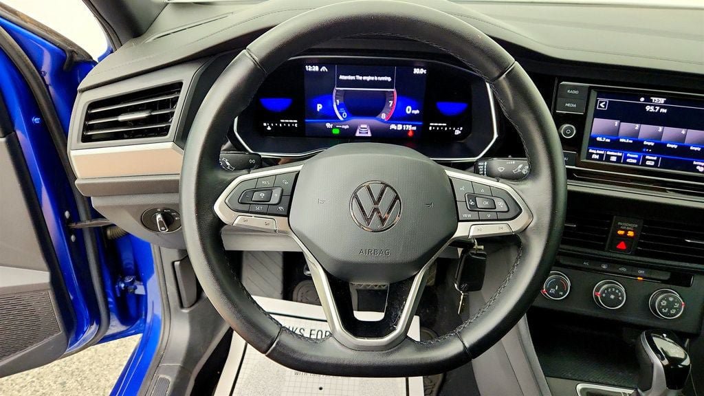 Used 2022 Volkswagen Jetta Sport FWD image 12