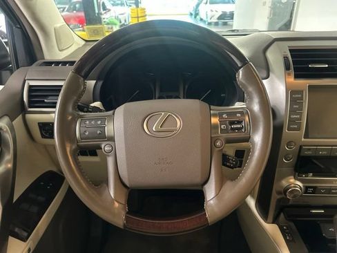 Used 2019 Lexus GX 460 Premium w/ Premium Package AWD/4WD image 15