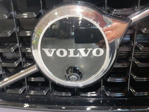 Used 2026 Volvo XC40 B5 Plus AWD/4WD image 22