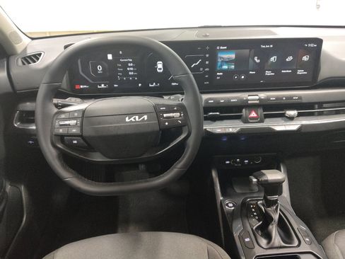 Used 2025 Kia K4 EX FWD image 22