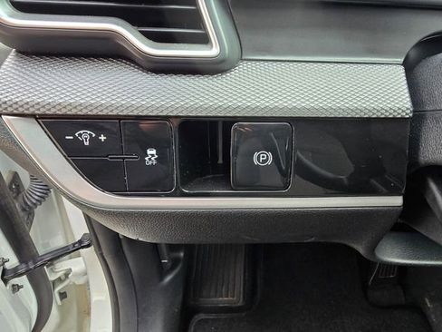 Used 2024 Kia Sportage LX AWD/4WD image 10
