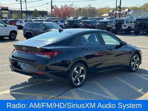 Used 2023 Hyundai Elantra SEL w/ Convenience Package FWD image 6