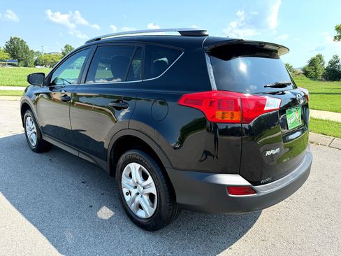 Used 2013 Toyota RAV4 LE image 4