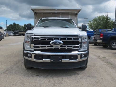 Used 2023 Ford F550 4x4 Regular Cab Super Duty w/ XLT Value Package image 2