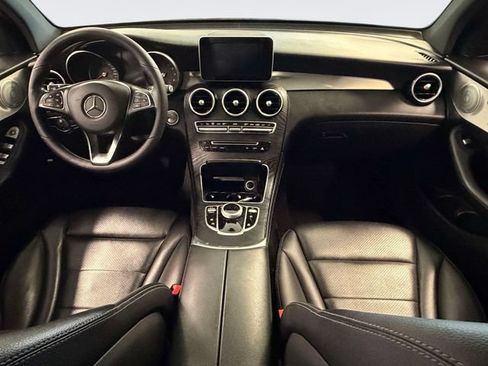 Used 2019 Mercedes-Benz GLC 300 4MATIC image 13