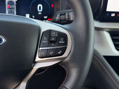 Used 2026 Ford Explorer Active RWD image 22
