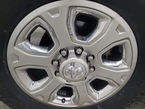 Used 2015 RAM 2500 Laramie w/ Protection Group image 31