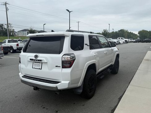 Used 2021 Toyota 4Runner TRD Off-Road Premium AWD/4WD image 5