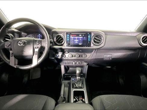 Used 2019 Toyota Tacoma SR image 21