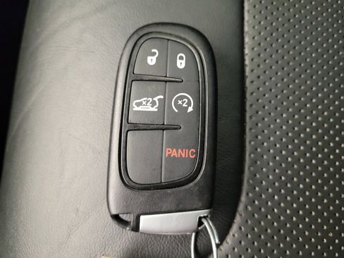 Used 2021 Jeep Cherokee Latitude Lux w/ Comfort/Convenience Group AWD/4WD image 32