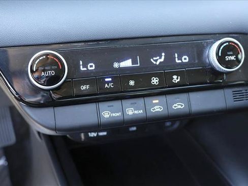 Used 2021 Hyundai Elantra SEL FWD image 18