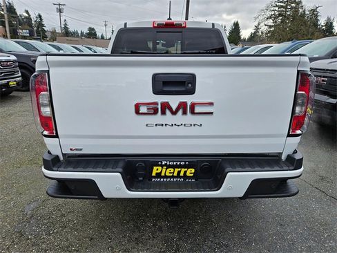 Used 2022 GMC Canyon Elevation w/ Elevation Premium Package image 4