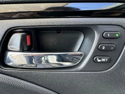 Used 2019 Honda Pilot Touring image 42