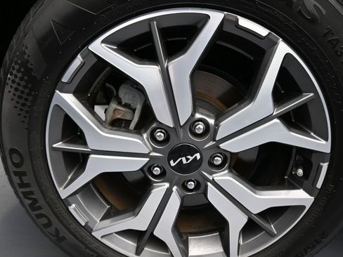 Used 2022 Kia Seltos EX image 46