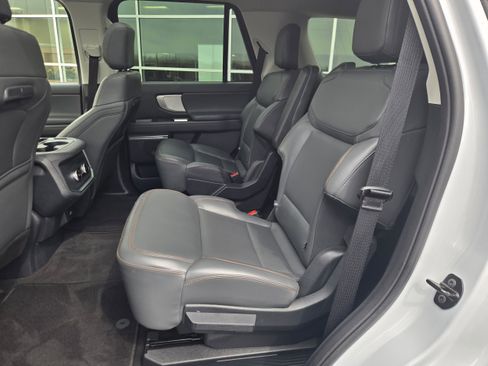 Certified 2025 Ford Expedition Active image 13