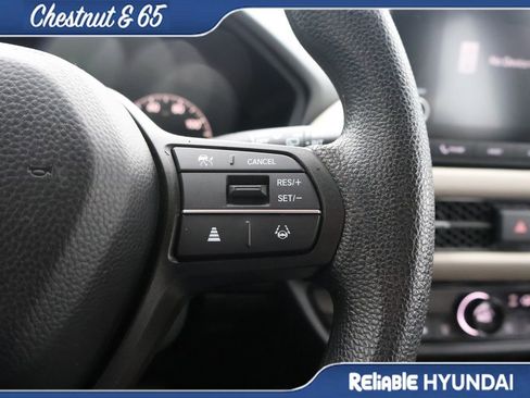 Used 2025 Honda HR-V LX image 28