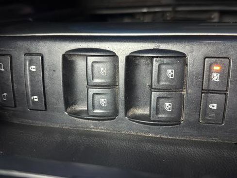 Used 2015 Chevrolet Silverado 2500 LT AWD/4WD image 12