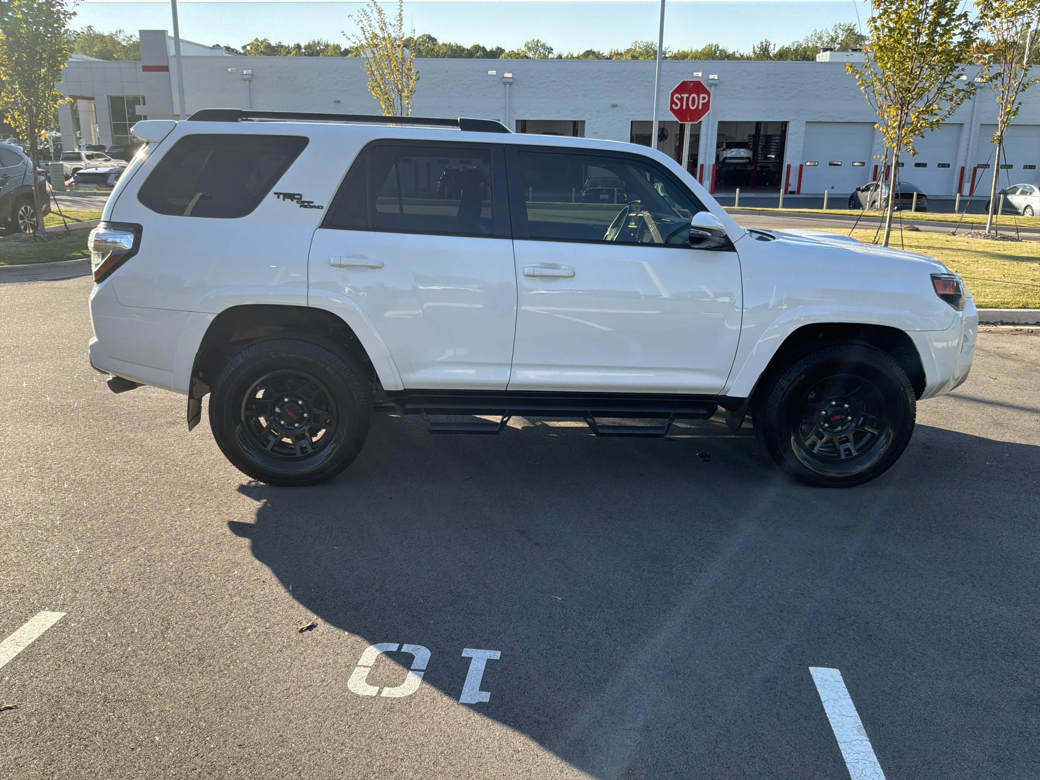 Used 2021 Toyota 4Runner TRD Off-Road Premium w/ Moonroof Package AWD/4WD image 11