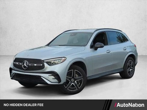 Used 2024 Mercedes-Benz GLC 300 4MATIC image 1