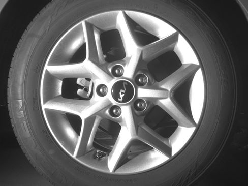 Used 2025 Kia Soul LX w/ LX Technology Package FWD image 15