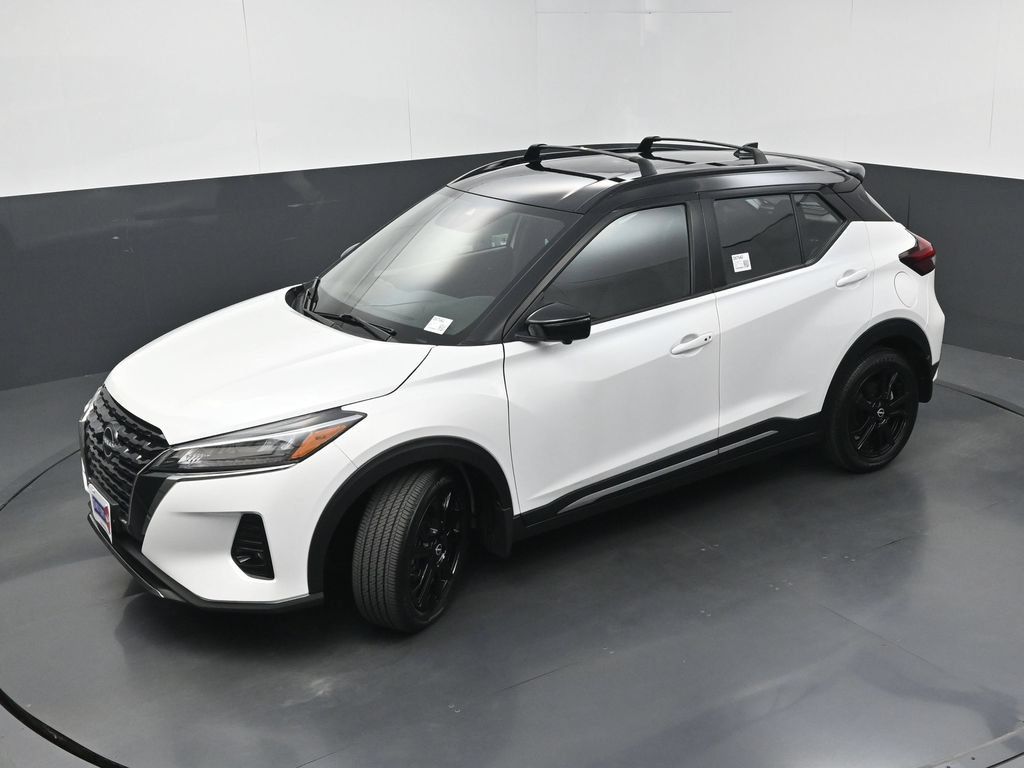 Used 2024 Nissan Kicks SR FWD image 30