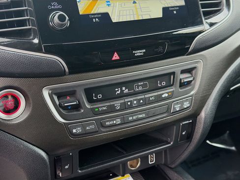 Used 2023 Honda Passport TrailSport image 14