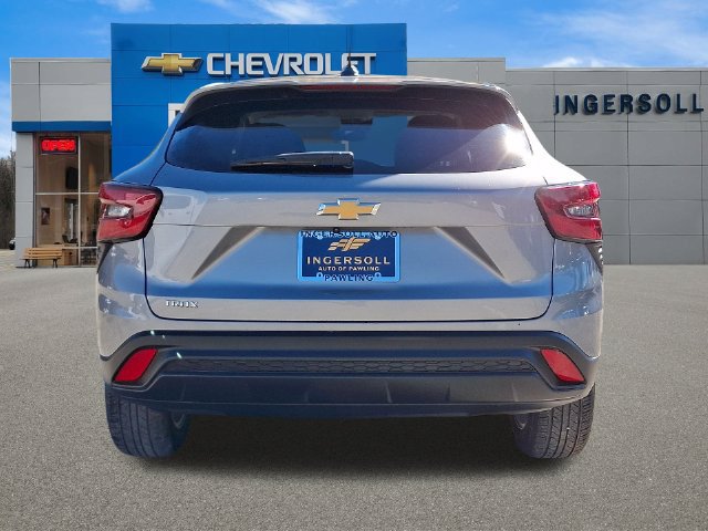 Used 2024 Chevrolet Trax LS w/ LS Convenience Package FWD image 26