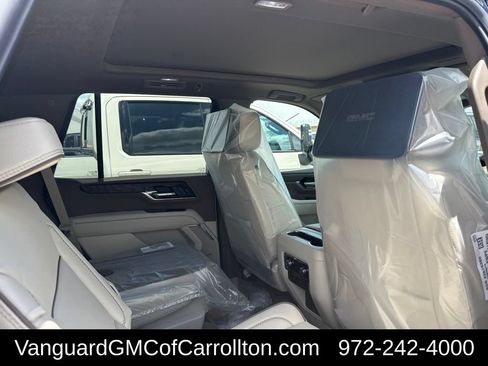 New 2026 GMC Yukon Denali AWD/4WD image 3