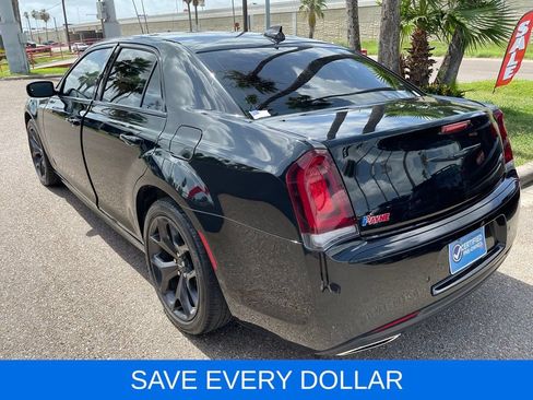 Used 2023 Chrysler 300 Touring L RWD image 4