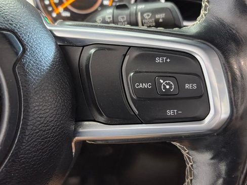 Used 2020 Jeep Wrangler Unlimited Sahara AWD/4WD image 22