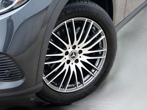 Used 2024 Mercedes-Benz GLC 300 4MATIC image 55
