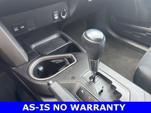 Used 2017 Toyota RAV4 LE image 7