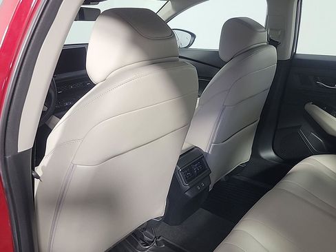 Used 2023 Honda Accord Touring image 18