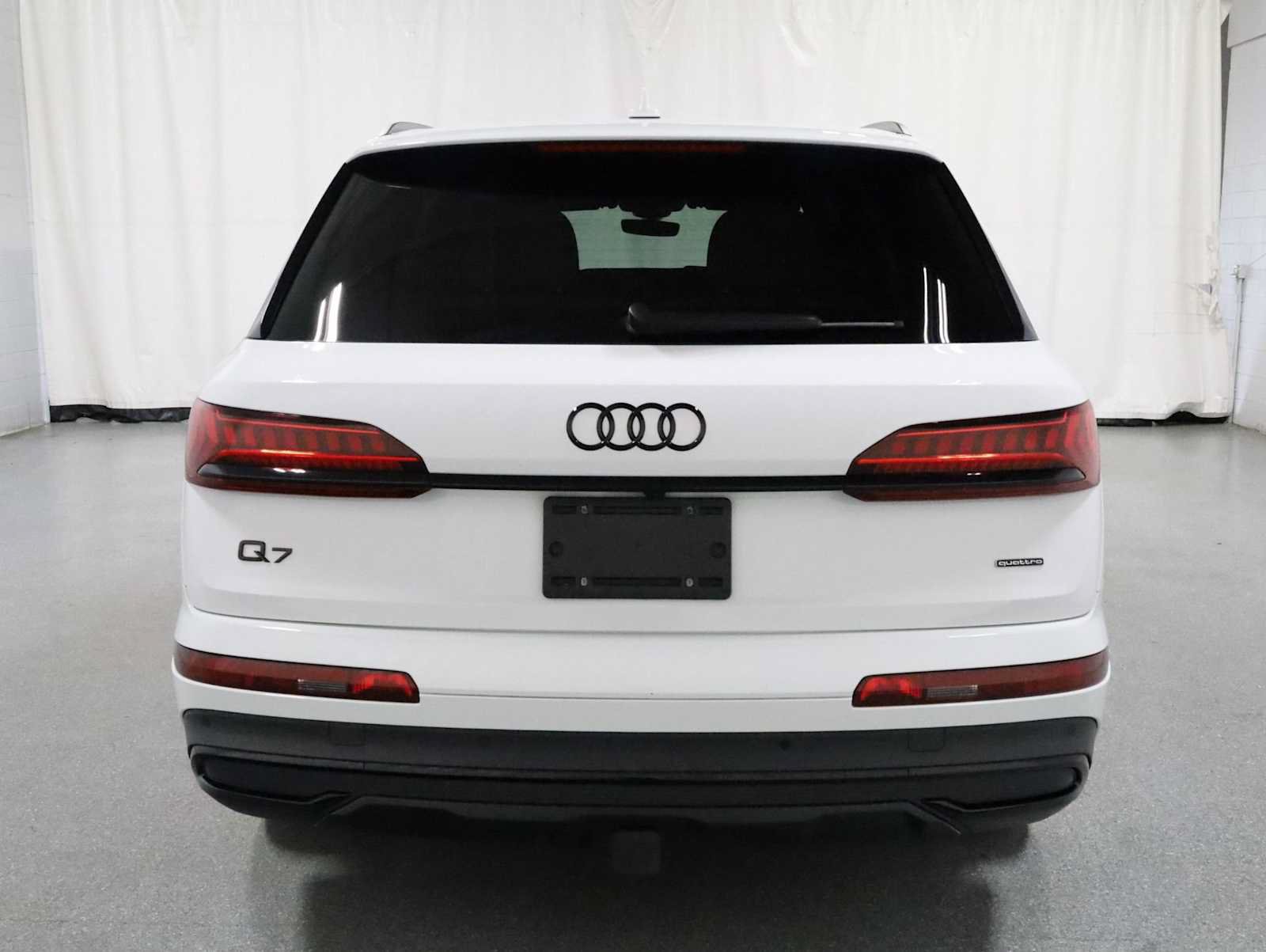 Used 2023 Audi Q7 3.0T Premium Plus w/ Premium Plus Package AWD/4WD image 3