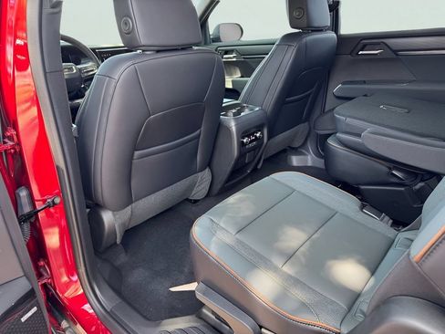 New 2026 GMC Acadia AT4 AWD/4WD image 11