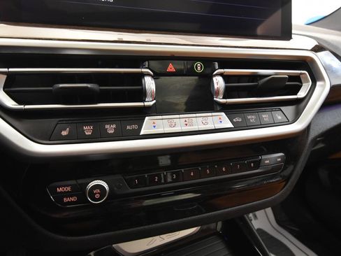 Used 2022 BMW X3 xDrive30i AWD/4WD image 24