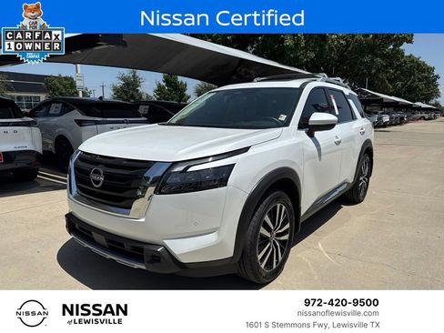 Certified 2025 Nissan Pathfinder Platinum w/ Cargo Package FWD image 1