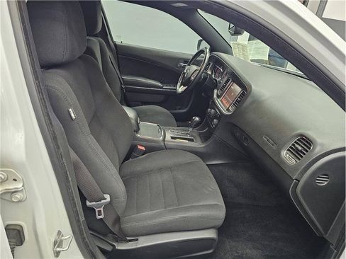 Used 2014 Dodge Charger R/T RWD image 2