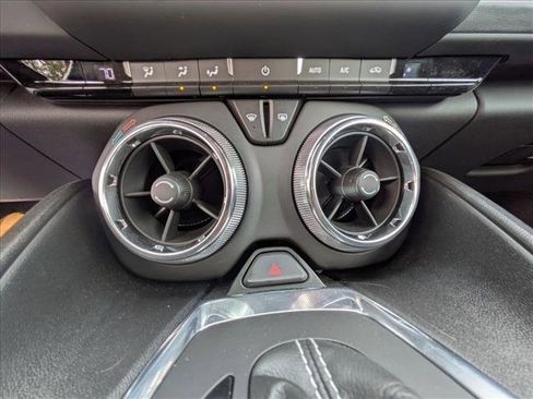 Used 2020 Chevrolet Camaro LT image 17