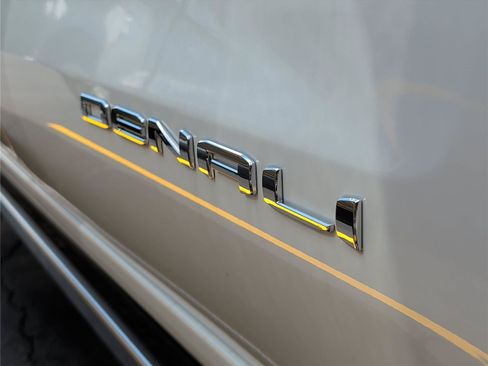 New 2026 GMC Sierra 1500 Denali w/ Denali Reserve Package AWD/4WD image 32