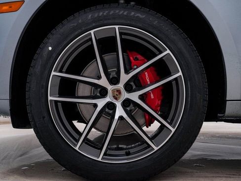 New 2026 Porsche Macan S image 13