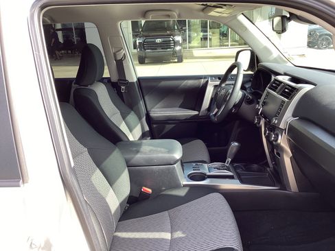 Used 2022 Toyota 4Runner SR5 RWD image 10