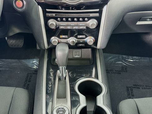 Used 2020 Nissan Pathfinder SV image 36