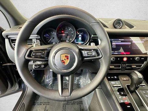 Certified 2026 Porsche Macan AWD/4WD image 14