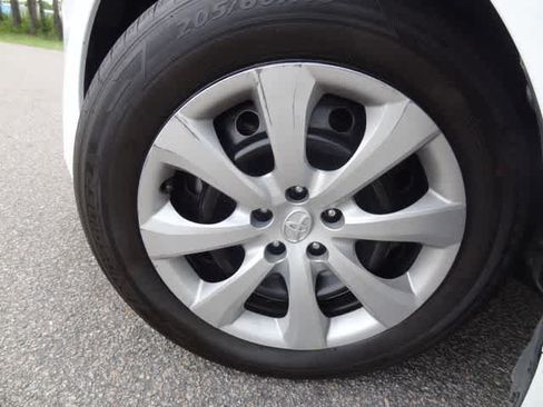 Used 2023 Toyota Corolla LE FWD image 27